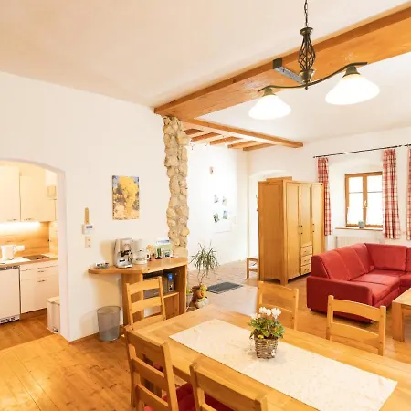 Ferienwohnung Zum Kapuziner Poysdorf Exterior photo