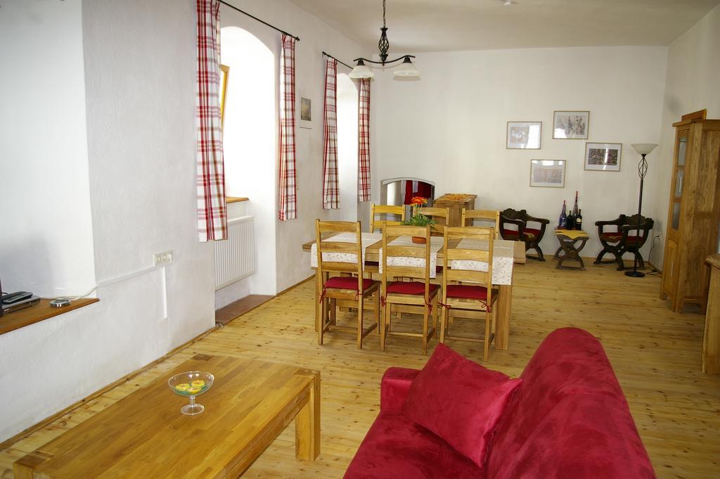 Zum Kapuziner Apartment Poysdorf